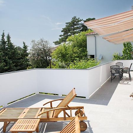 Apartmani Vrtodusic Banjol Ngoại thất bức ảnh