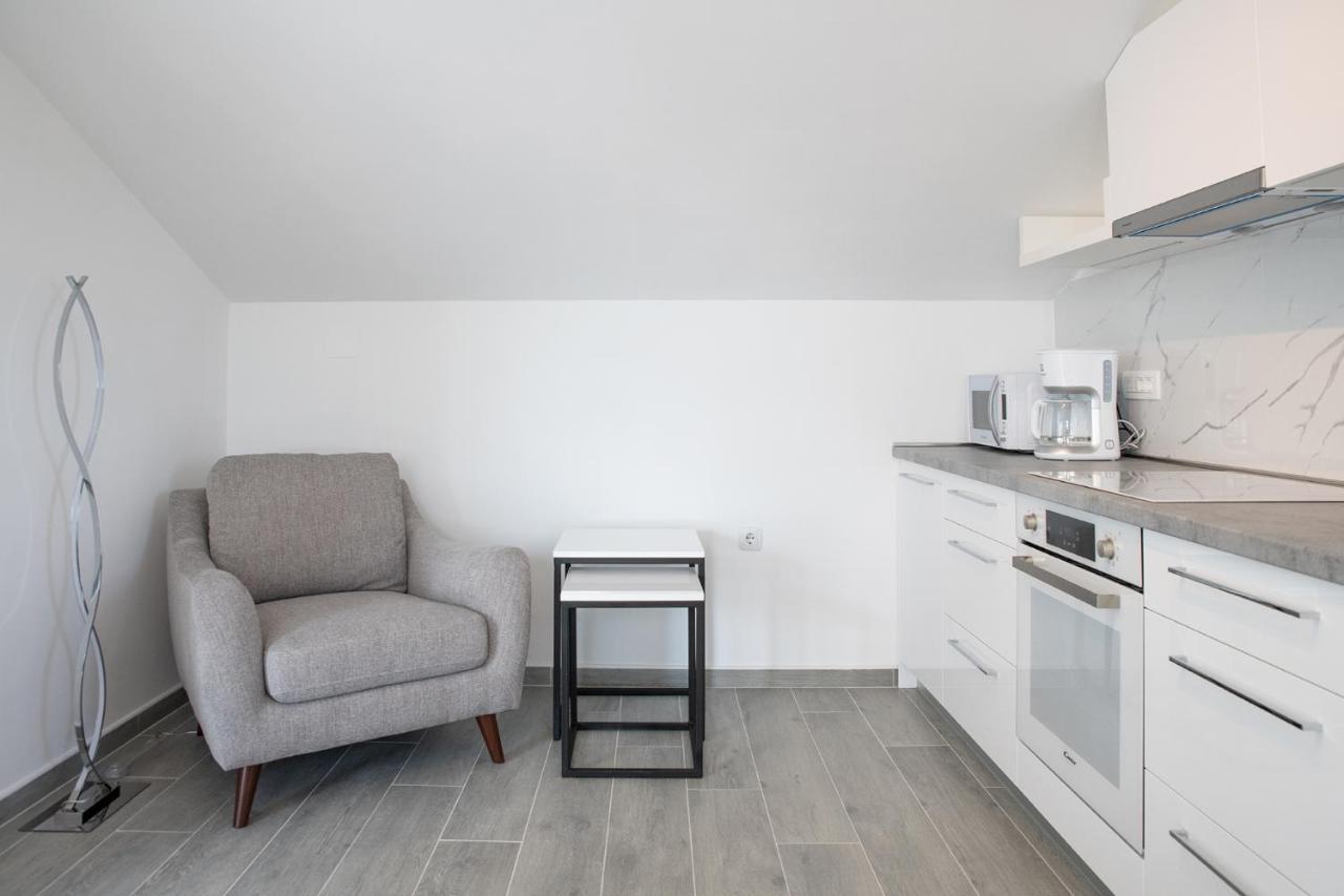 Apartmani Vrtodusic Banjol Ngoại thất bức ảnh