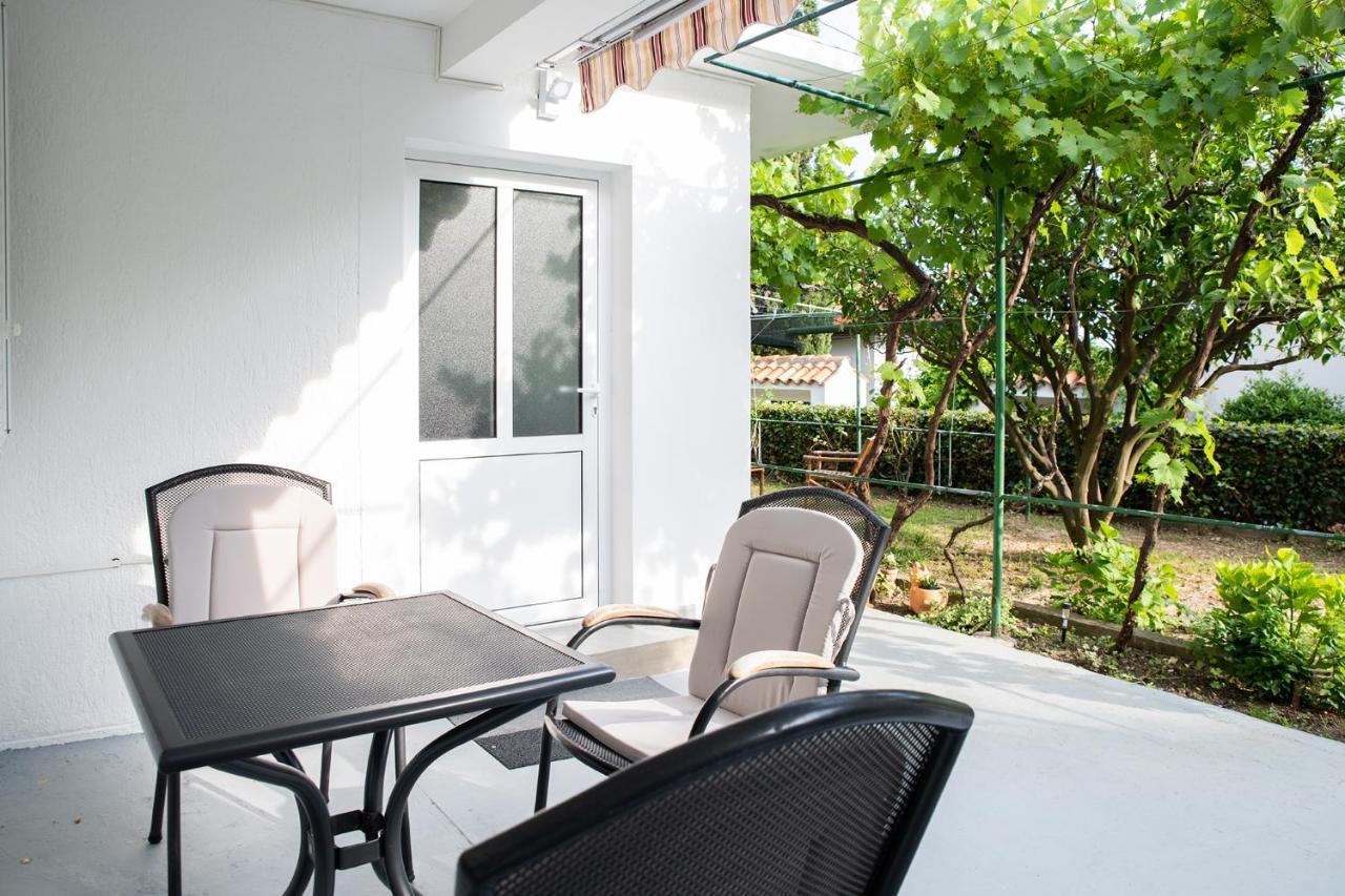 Apartmani Vrtodusic Banjol Ngoại thất bức ảnh