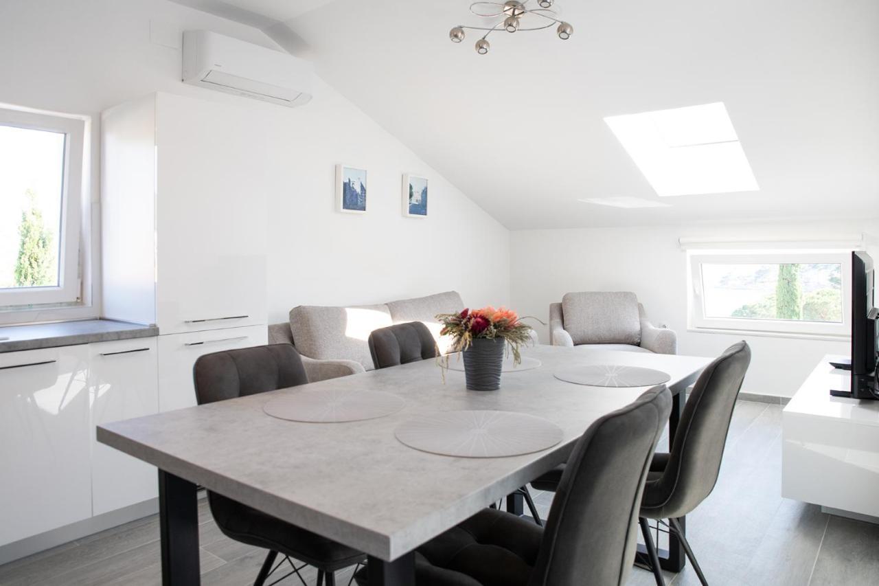 Apartmani Vrtodusic Banjol Ngoại thất bức ảnh