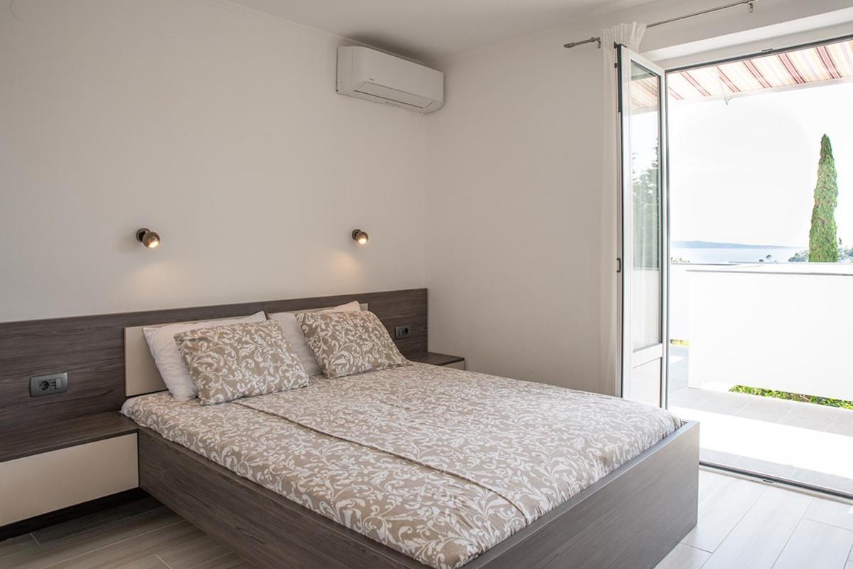 Apartmani Vrtodusic Banjol Ngoại thất bức ảnh